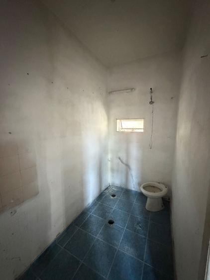 Casă individuală cu 4 camere cu Canalizare în Central