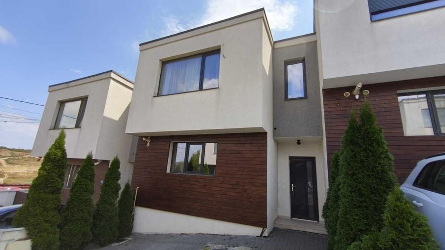 Casă cu 4 camere în Valea Lupului