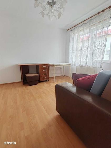 Casă cu 3 camere cu Teren 200 Mp în Florești