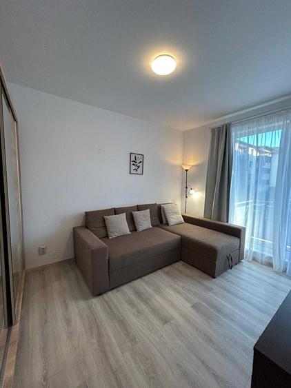 Apartament cu 2 camere semidecomandat în Florești