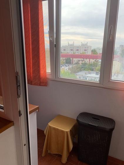 Apartament cu 2 camere decomandat în Berceni