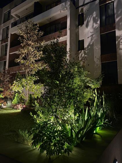 Apartament cu 3 camere nedecomandat în Barbu Văcărescu