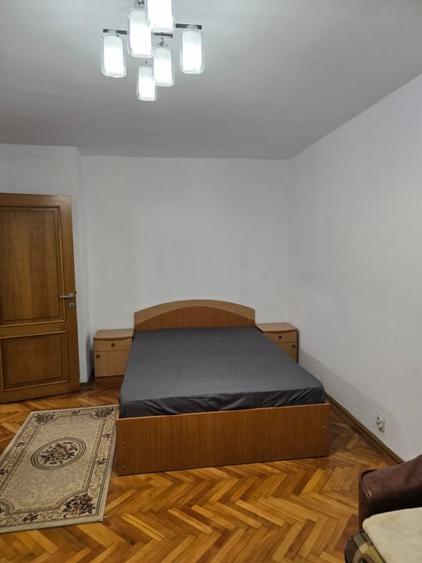Garsonieră decomandată în Berceni