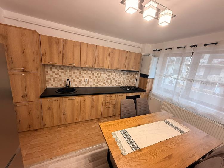 Apartament 3 camere la prima inchiriere zona Urusagului - 3