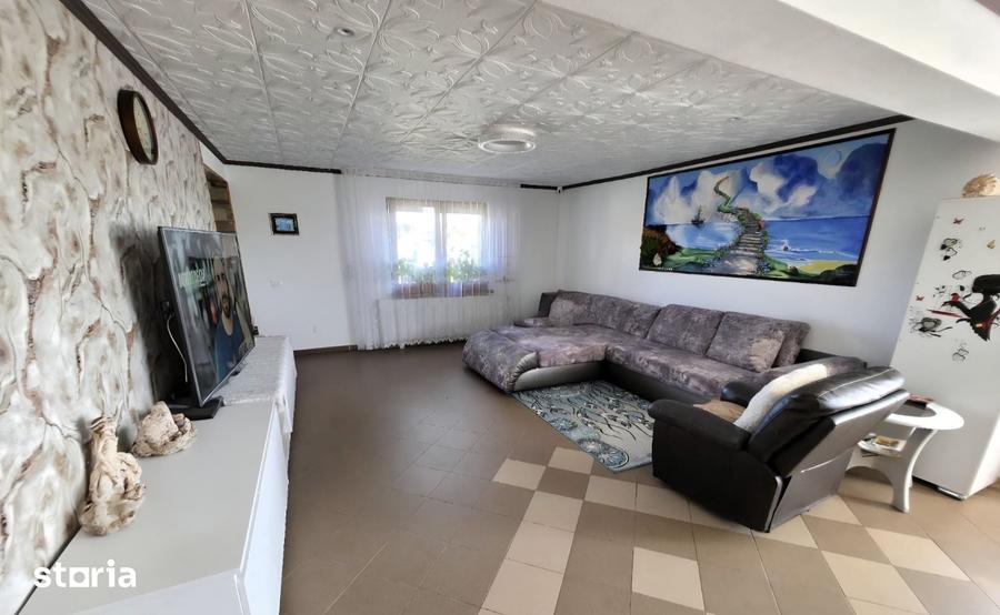 Casă cu 6 camere cu Teren 578 Mp în Bod