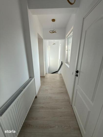 Apartament cu 3 camere decomandat în Ana Ipătescu