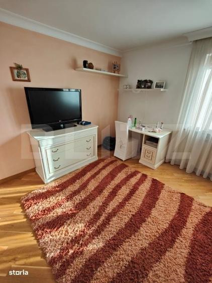 Casă cu 4 camere cu Teren 1000 Mp în Central