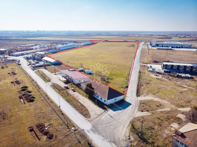 Teren Construcții intravilan de 66853 mp, în Vest