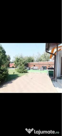 Apartament cu 3 camere decomandat în Aleea Tudor Neculai