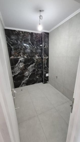 Apartament cu 3 camere decomandat în Kamsas