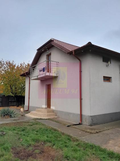 Casă cu 7 camere cu Teren 1500 Mp în Islaz