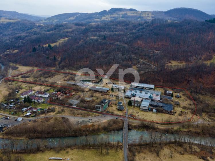 Spațiu industrial, de 5,000 mp, în Bucea
