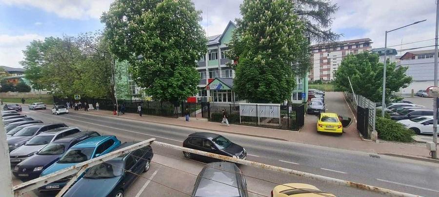 Garsonieră decomandată în Central