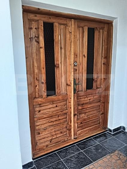 APARTAMENT ÎN VILĂ — TÂRGOVIȘTE | 3 CAMERE DECOMANDAT | 90 mp UTILI | Etaj 1 - 8