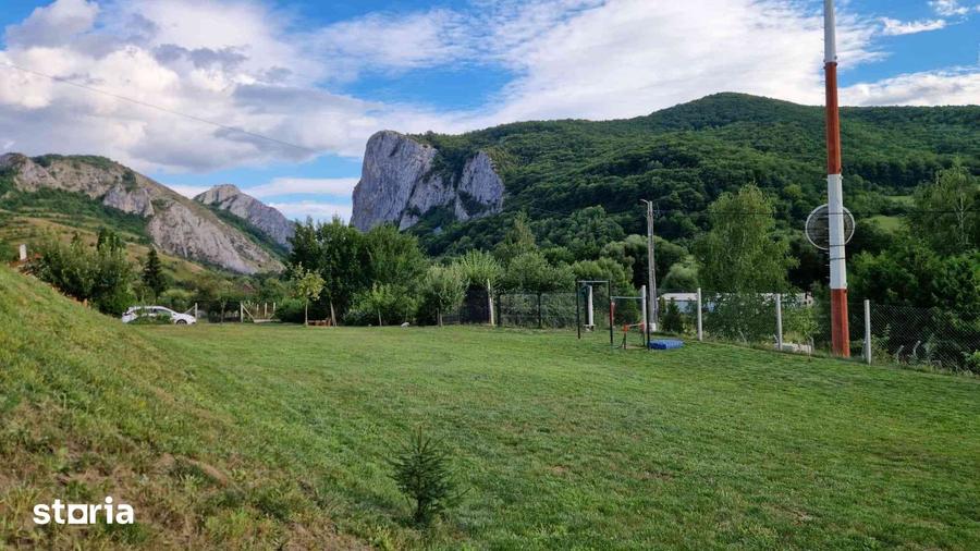 Casă cu 3 camere cu Teren 1000 Mp în Râmeț