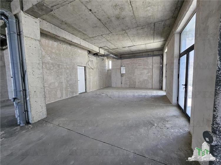 Spațiu comercial, de 208 mp, în Exterior Nord