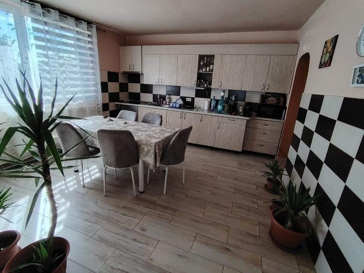 Casă cu 4 camere în Bujac