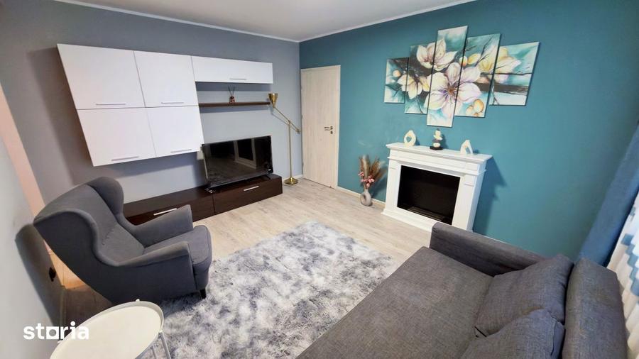 Apartament cu 3 camere semidecomandat, mobilat în Tei