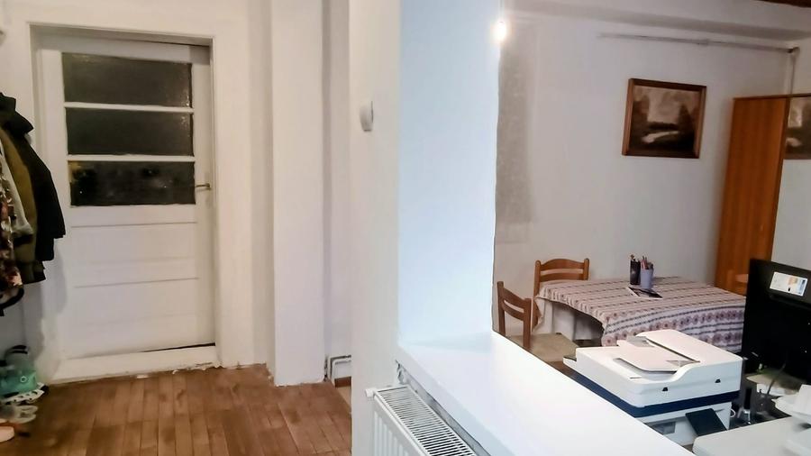 Casă cu 5 camere cu Teren 980 Mp în Central