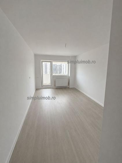 Apartament cu 3 camere decomandat în Metalurgiei