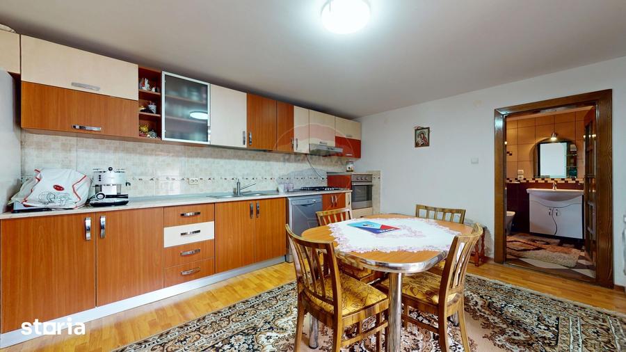 Casă cu 5 camere cu Teren 2633 Mp în Sita Buzăului