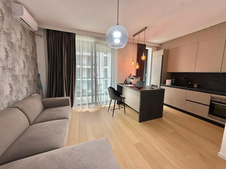 Apartament cu 2 camere decomandat în Băneasa