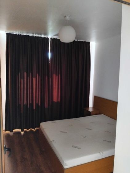Apartament cu 3 camere decomandat în Micro 6