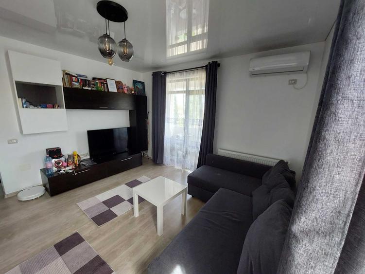 Apartament cu 2 camere decomandat în Roșu