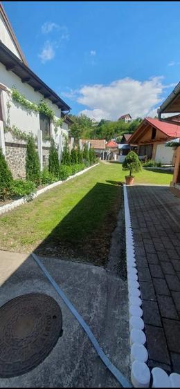 Casă cu Teren 200 Mp în Central