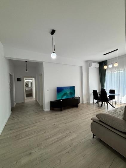 Apartament cu 3 camere decomandat în Central