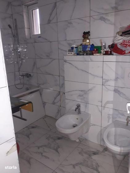 Casă cu 4 camere în Centura