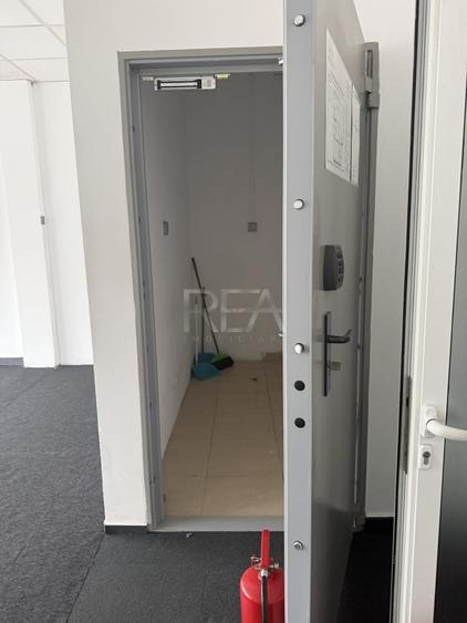 Spațiu comercial, de 150 mp, în P-ța Leul