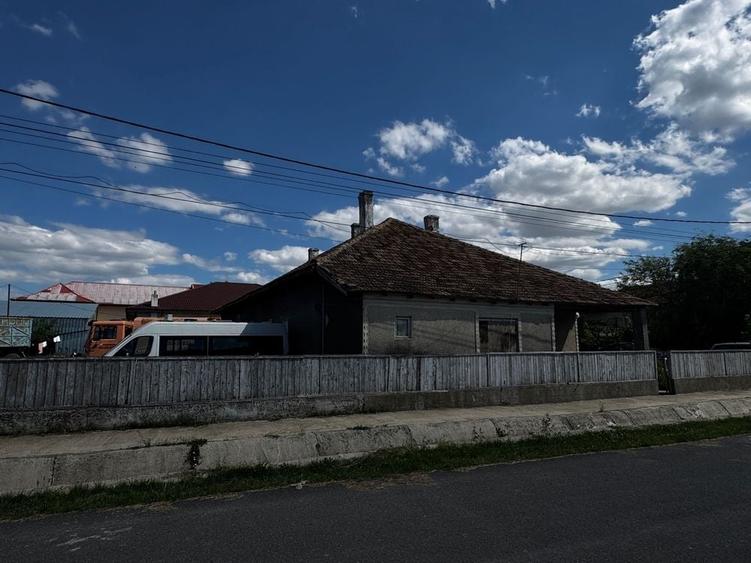 Casă cu 4 camere în Stejaru