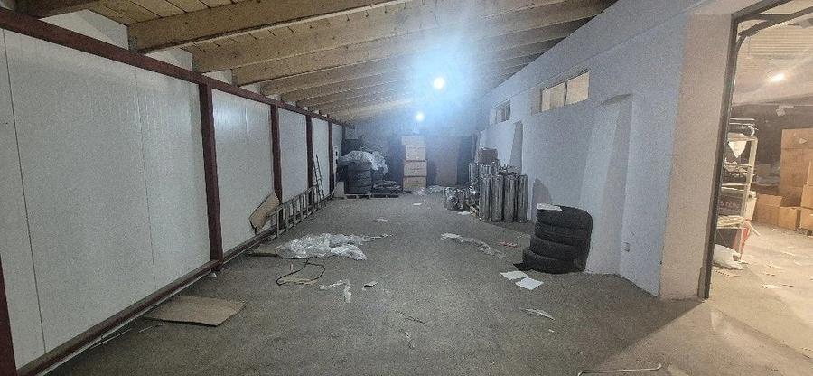 Spațiu comercial, de 500 mp, în Industrială