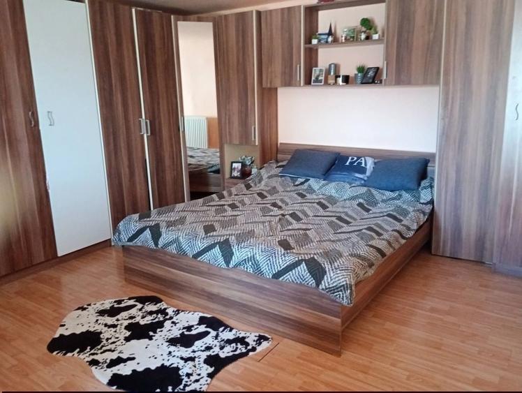 Casă cu 4 camere în Aluniș