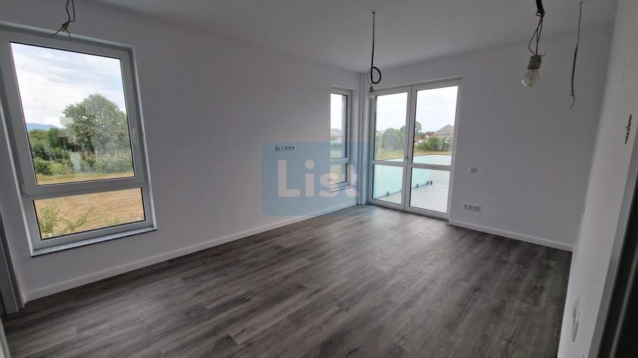Casă cu 4 camere cu Teren 412 Mp în Săsar