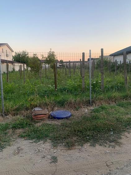 Teren Construcții intravilan de 2000 mp, în Ștefăneștii de Jos