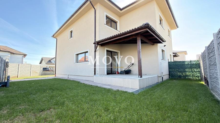 Duplex cu 4 camere cu Canalizare în Moșnița Nouă