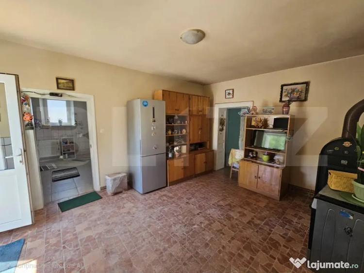 Casă cu 6 camere cu Teren 1000 Mp în Central