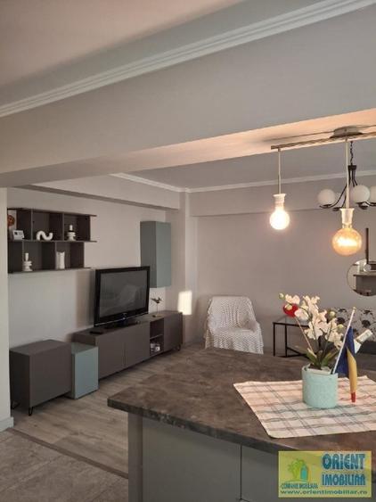 Apartament cu 2 camere semidecomandat în Casa de Cultură