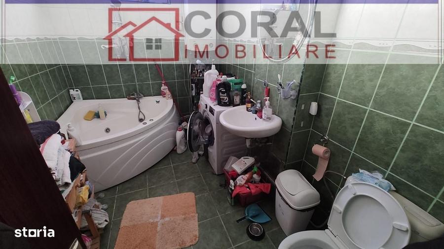 Casă cu 4 camere în Decebal