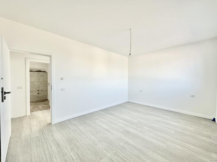 Duplex cu 4 camere cu Canalizare în Moșnița Veche