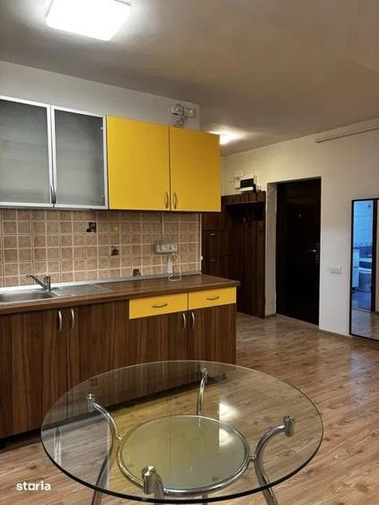 Apartament cu 2 camere semidecomandat în Ciupercenii Noi