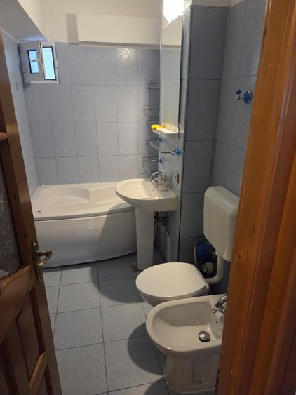 Apartament 3 camere de inchiriat, proprietar , centru - 4