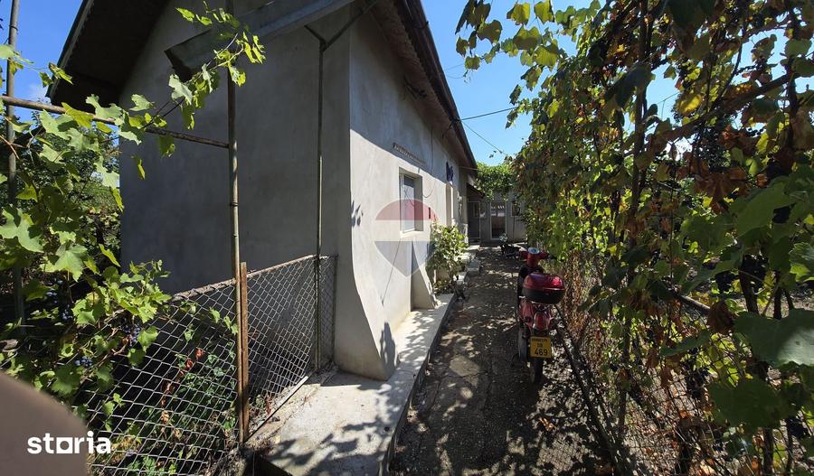 Casă cu 3 camere cu Teren 900 Mp în Odobești