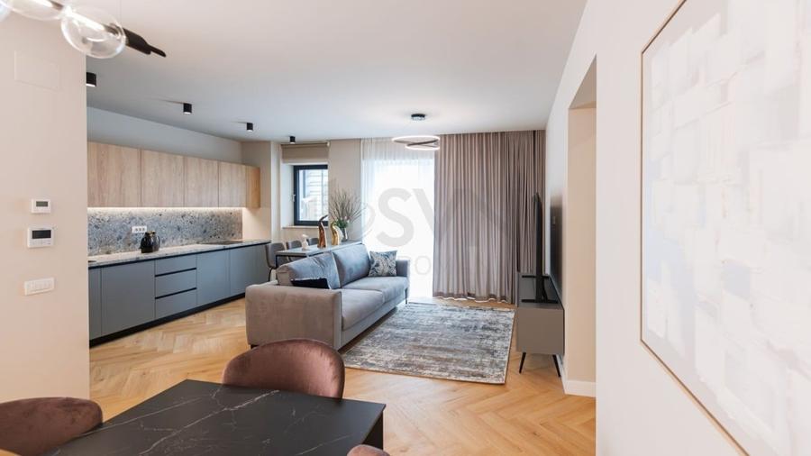Apartament cu 3 camere decomandat, mobilat în Pipera