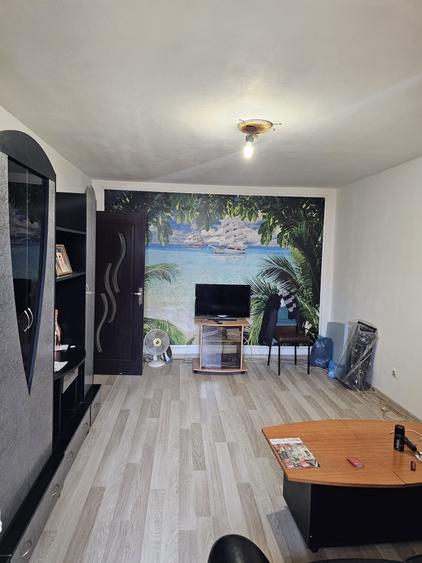 Apartament cu 3 camere decomandat în Tomis Nord