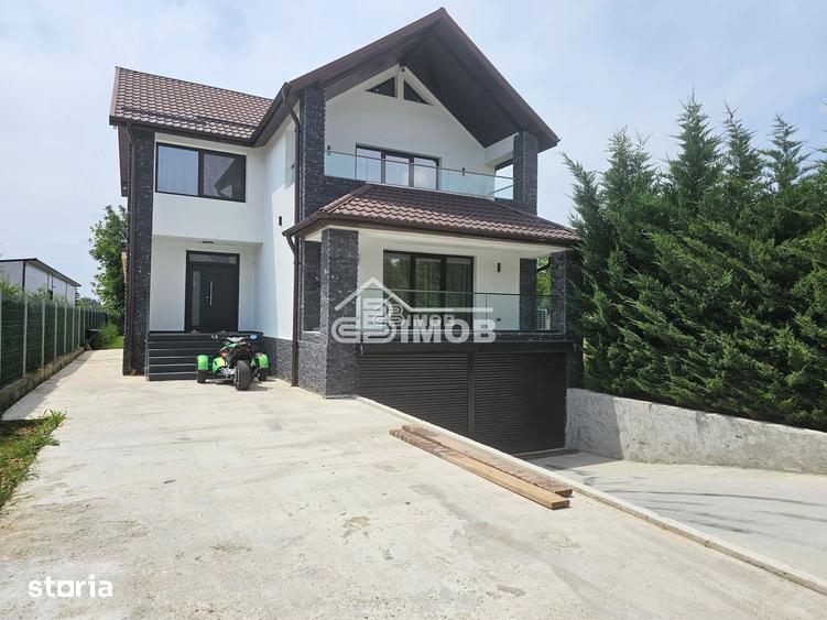Casă cu 4 camere decomandat cu Teren 1201 Mp în Ulmi