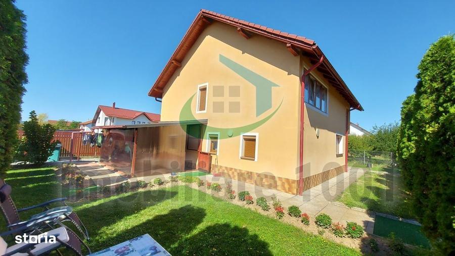 Casă cu 4 camere cu Teren 1061 Mp în Săcălășeni