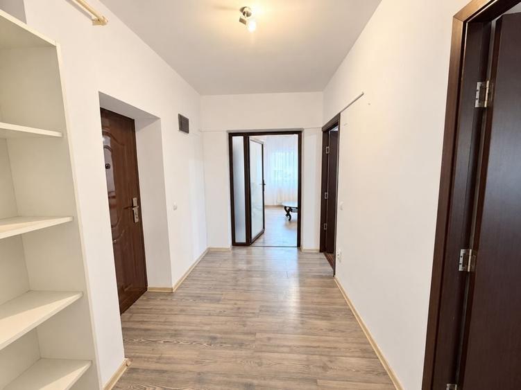 Apartament cu 2 camere decomandat în Corbeanca